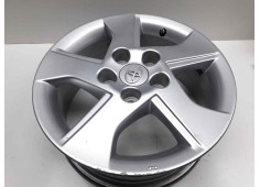 Recambio de llanta para toyota auris hybrid active referencia OEM IAM 261102D90  