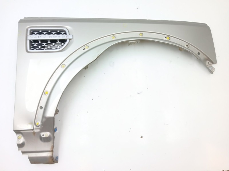 Recambio de aleta delantera derecha para land rover discovery iv (l319) 3.0 td 4x4 referencia OEM IAM LR013931  AH2216015AA