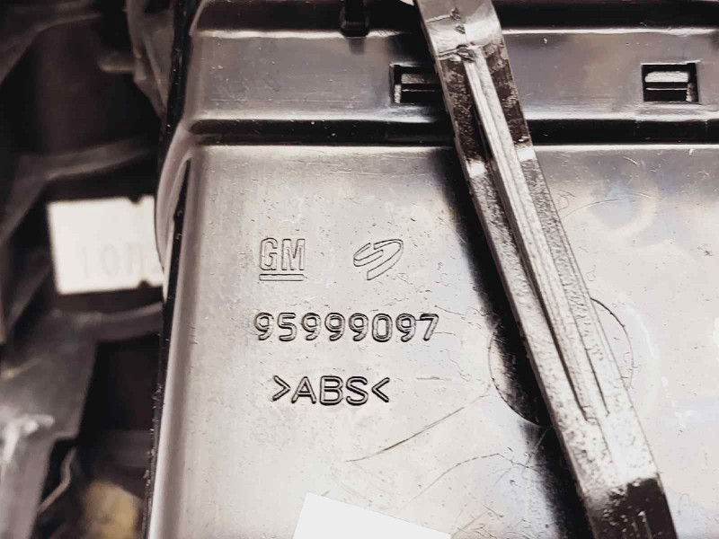 Recambio de rejilla aireadora para chevrolet cruze ls referencia OEM IAM 95999097 96829263 