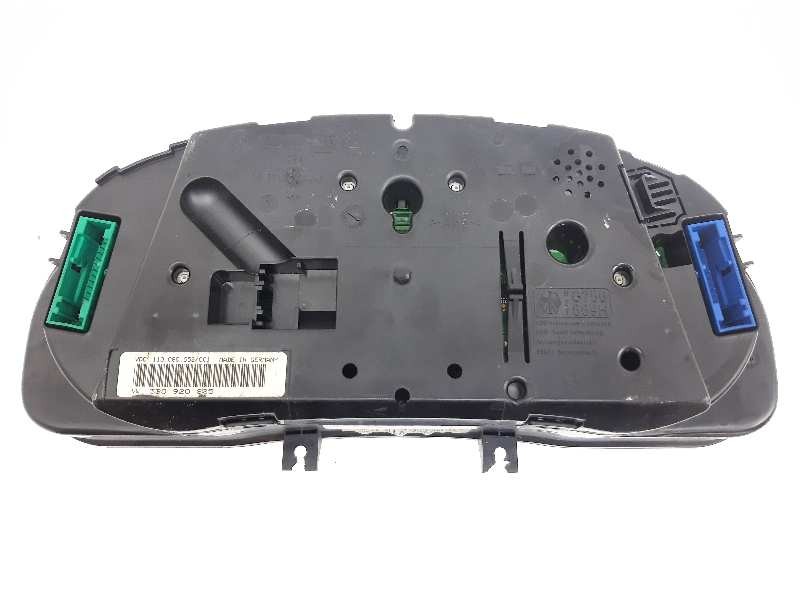 Recambio de cuadro instrumentos para volkswagen passat berlina (3b3) highline referencia OEM IAM 3B0920825A  