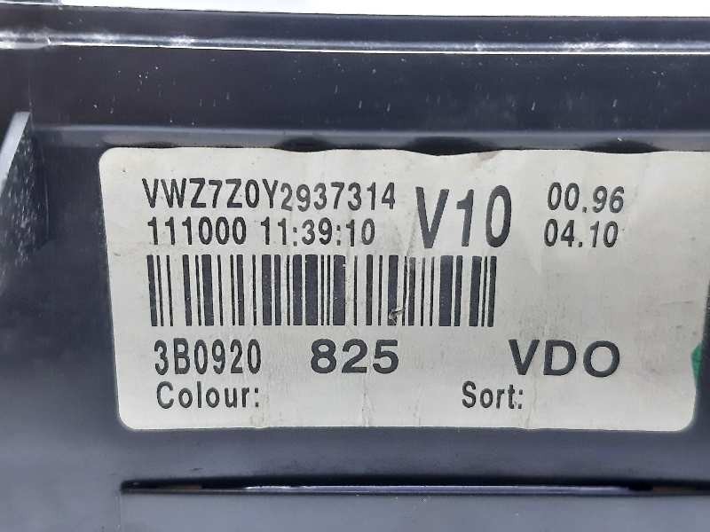 Recambio de cuadro instrumentos para volkswagen passat berlina (3b3) highline referencia OEM IAM 3B0920825A  