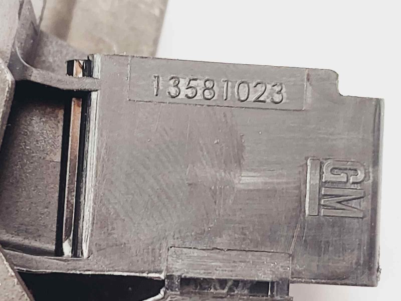 Recambio de cerradura maletero / porton para chevrolet cruze ls referencia OEM IAM 13581023  