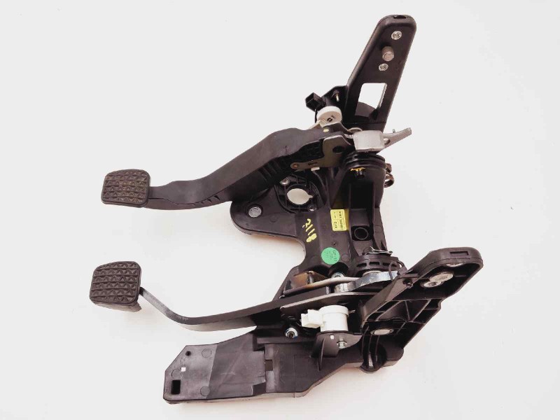Recambio de pedal freno para chevrolet cruze ls referencia OEM IAM 13328361  