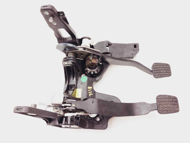 Recambio de pedal freno para chevrolet cruze ls referencia OEM IAM 13328361  