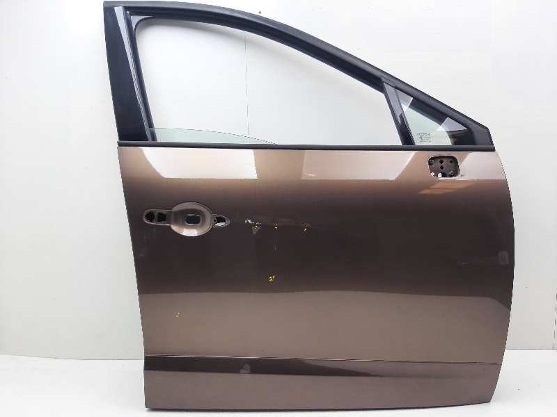 Recambio de puerta delantera derecha para renault scenic iii dynamique referencia OEM IAM 801005468R  