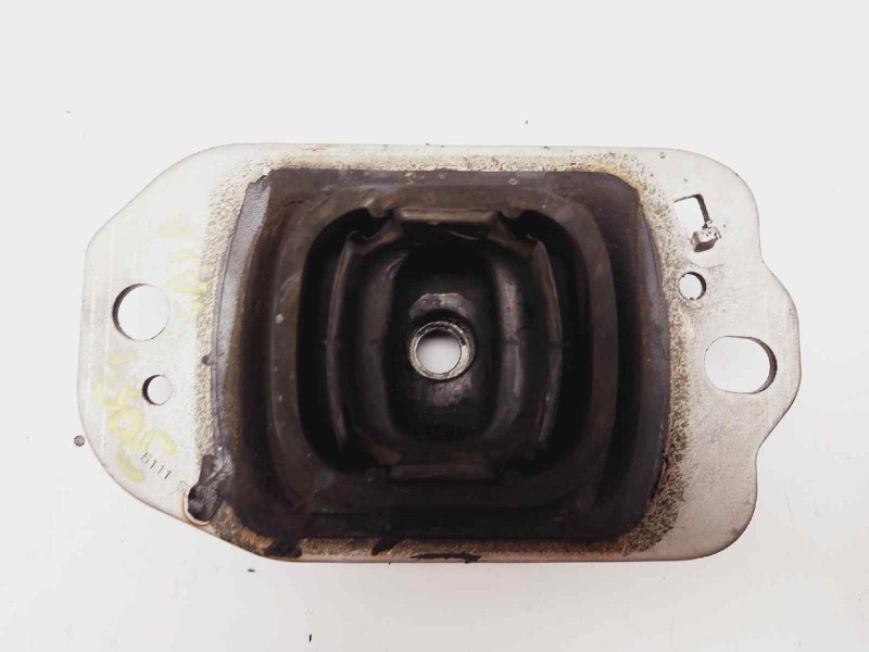 Recambio de soporte cambio para renault laguna coupe monaco gp referencia OEM IAM 8200277209  