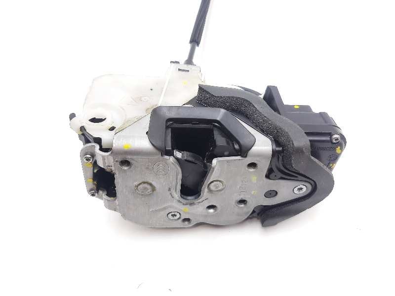 Recambio de cerradura puerta delantera derecha para opel insignia berlina selective referencia OEM IAM 3023880RH1  