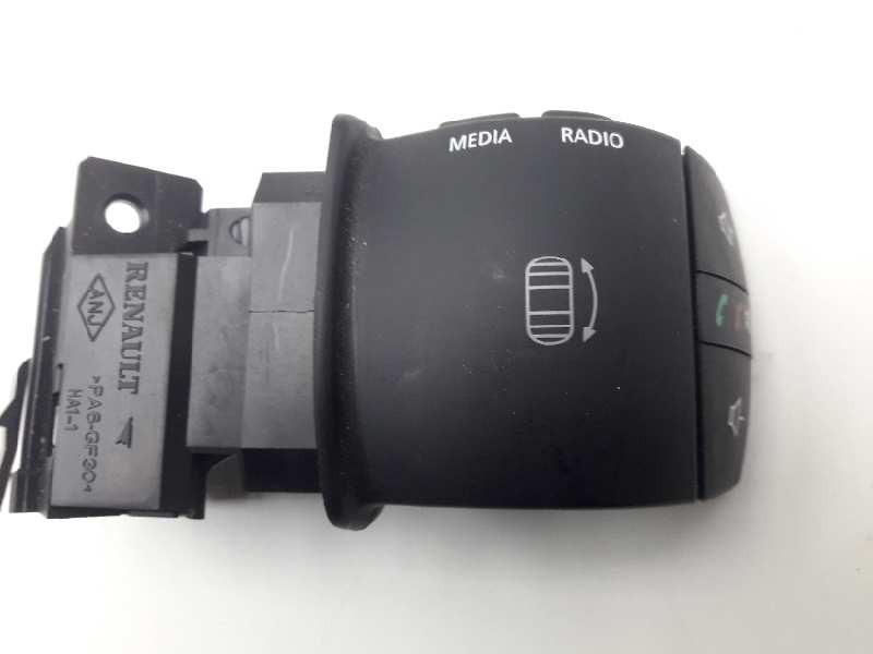 Recambio de mando volante para renault megane iii berlina 5 p expression referencia OEM IAM 255522540R  