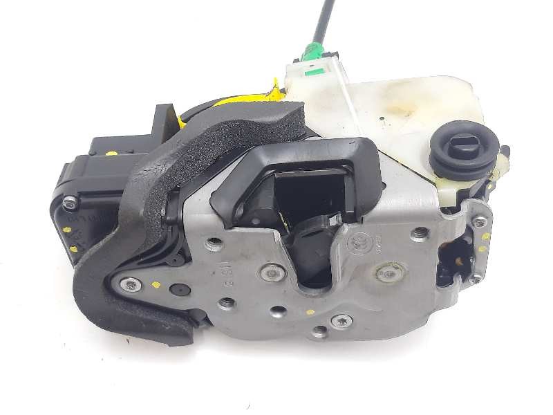 Recambio de cerradura puerta trasera izquierda para opel insignia berlina selective referencia OEM IAM 13578024 3023881LH1 