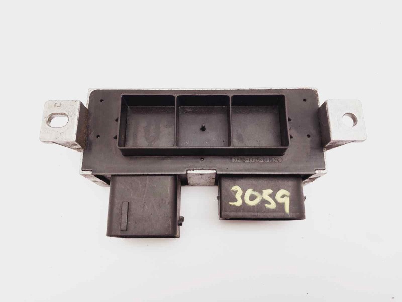 Recambio de caja precalentamiento para renault laguna coupe monaco gp referencia OEM IAM 8200558438A  