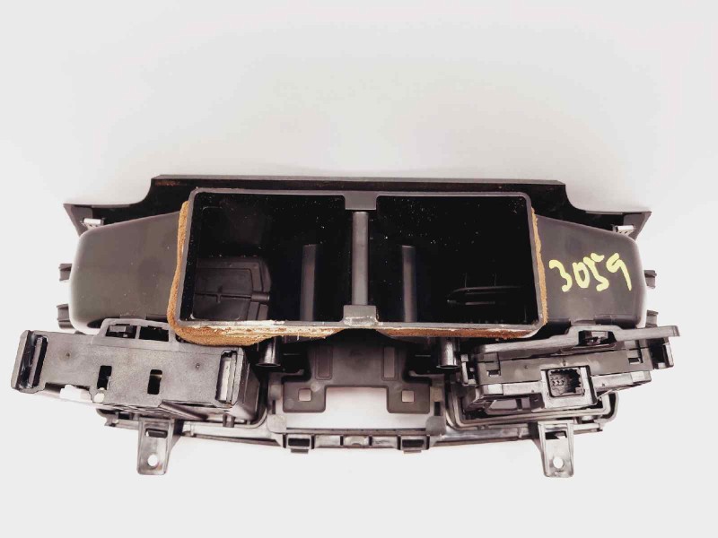 Recambio de rejilla aireadora para renault laguna coupe monaco gp referencia OEM IAM   