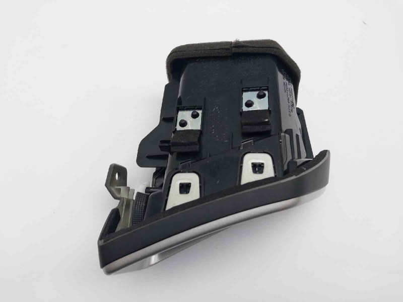 Recambio de rejilla aireadora para nissan qashqai (j11) black edition referencia OEM IAM 687604EA0A 687604EH0A 