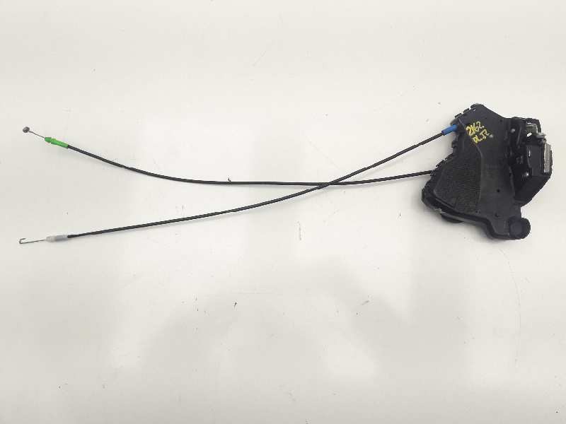 Recambio de cerradura puerta delantera derecha para toyota avensis wagon (t25) 2.2 d-4d sol referencia OEM IAM A046693  