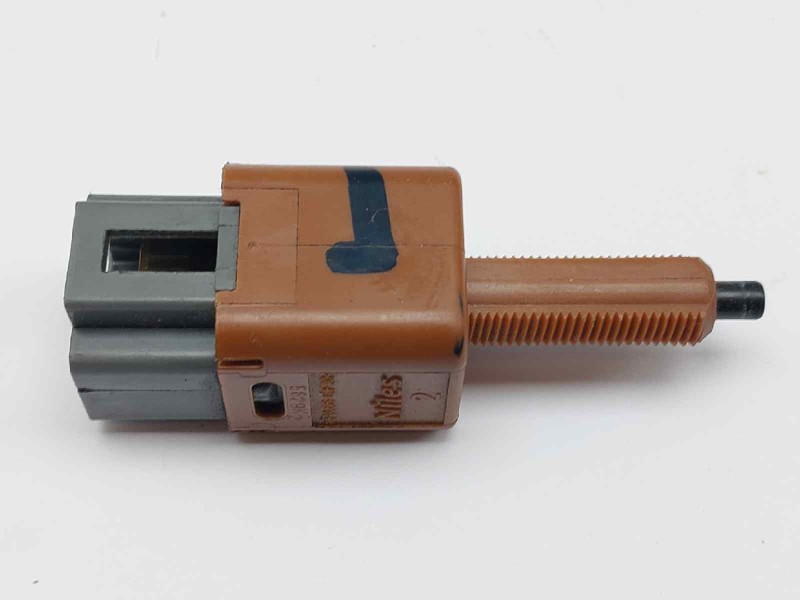 Recambio de interruptor para nissan qashqai (j11) black edition referencia OEM IAM 5829K2  