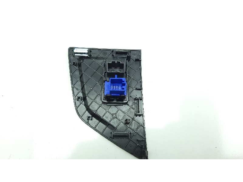 Recambio de warning para volkswagen polo beats referencia OEM IAM 2G0953509KQU  