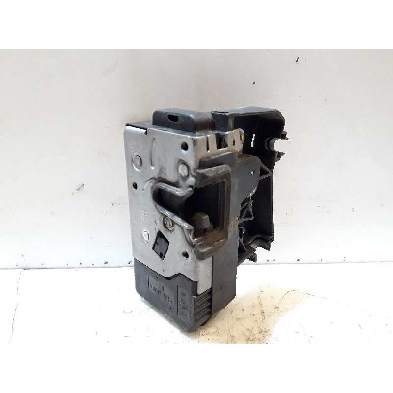 Recambio de cerradura puerta delantera derecha para opel corsa c comfort referencia OEM IAM 24434885 ELECTRICA 3 PINS