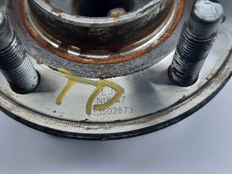 Recambio de buje para chevrolet cruze lt referencia OEM IAM 13502873  