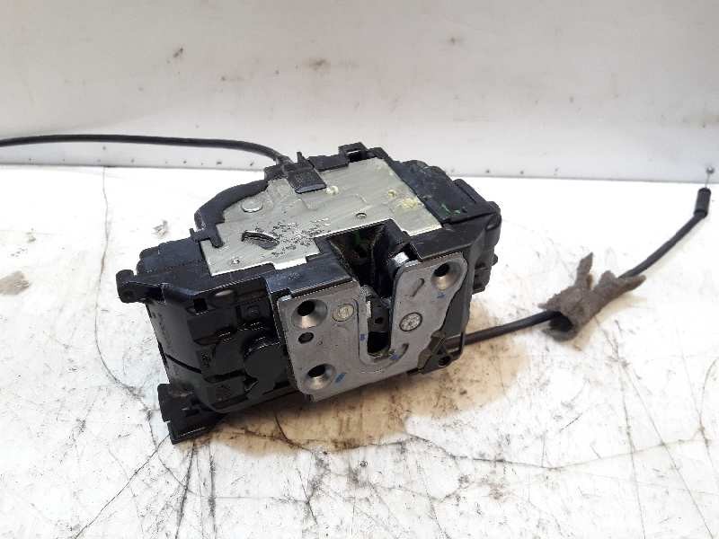 Recambio de cerradura puerta trasera derecha para renault scenic iii expression referencia OEM IAM 825020033R ELECTRICA 6 PINS