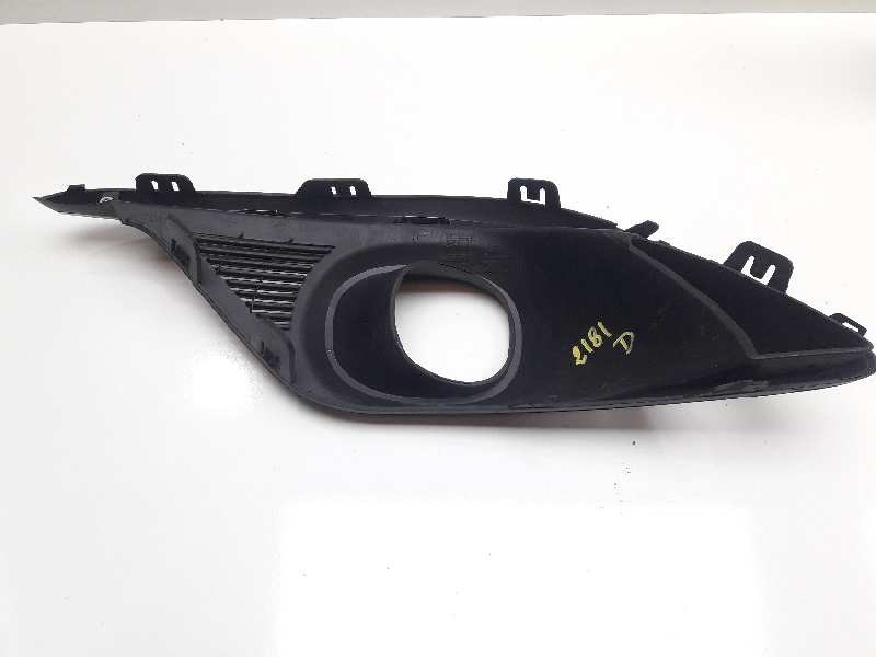 Recambio de rejilla paragolpes derecha para renault scenic iv limited referencia OEM IAM 62086464R  
