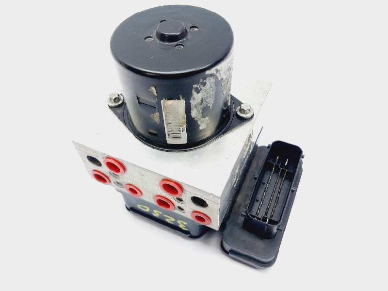 Recambio de abs para opel insignia berlina cosmo referencia OEM IAM 13328651  