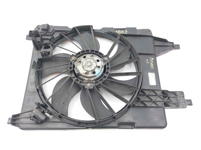 Recambio de electroventilador para renault scenic ii dynamique referencia OEM IAM 8200680824  
