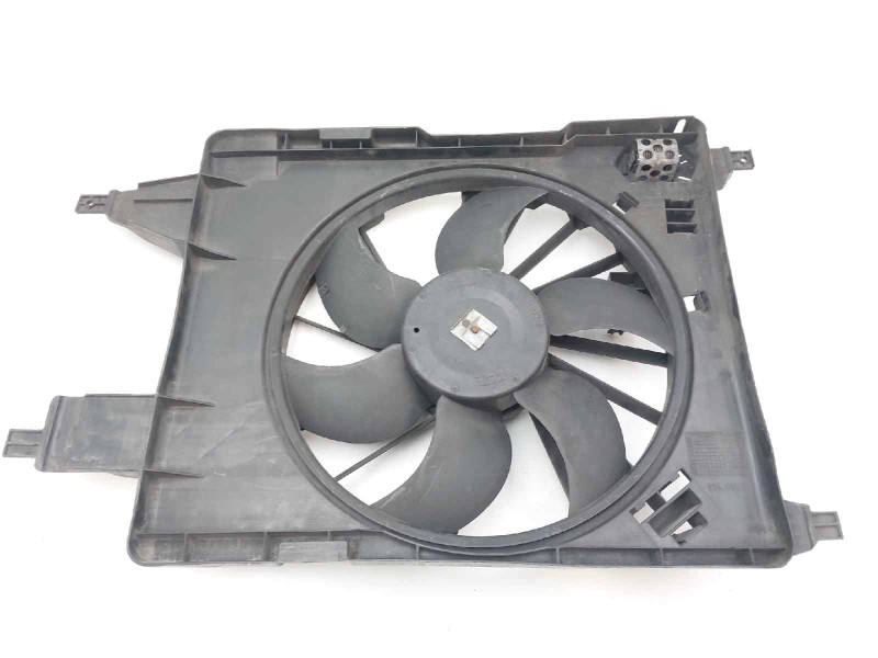 Recambio de electroventilador para renault scenic ii dynamique referencia OEM IAM 8200680824  