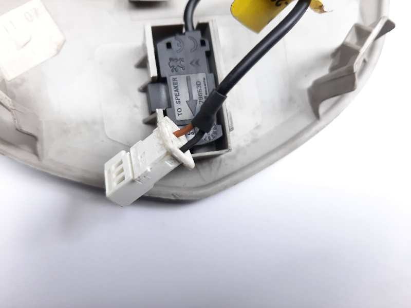 Recambio de luz interior para peugeot 308 premium referencia OEM IAM 9658675977  