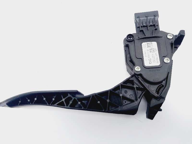 Recambio de potenciometro pedal para opel insignia berlina cosmo referencia OEM IAM 13237352  