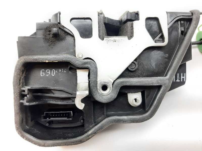 Recambio de cerradura puerta trasera izquierda para bmw serie 5 berlina (e60) 525d referencia OEM IAM 7167069  