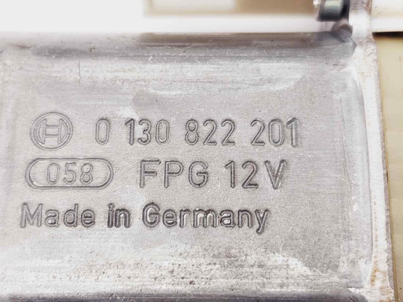 Recambio de motor elevalunas trasero izquierdo para peugeot 407 sport referencia OEM IAM 9646595680 0130822201 