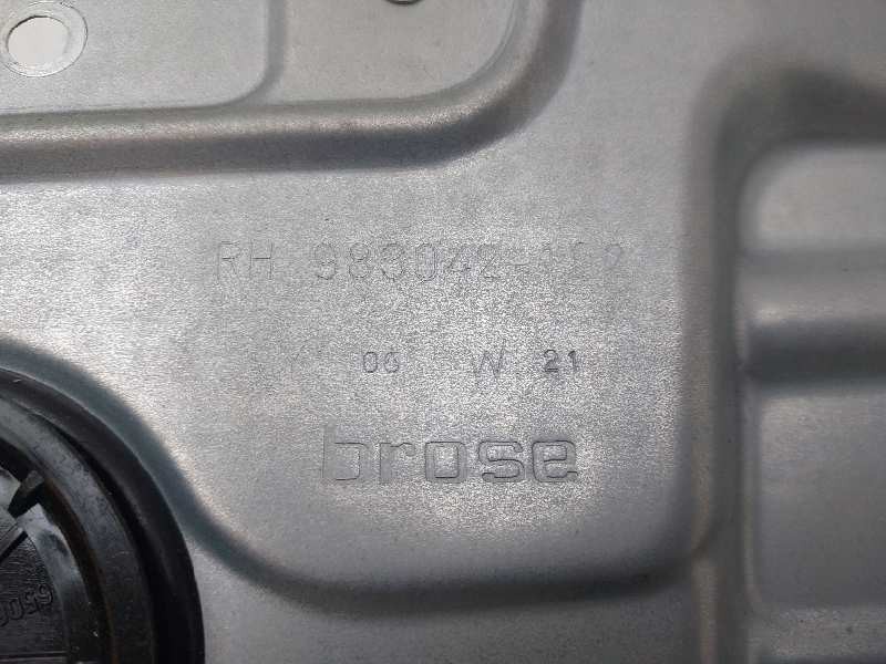 Recambio de elevalunas trasero derecho para volvo s80 berlina d5 awd momentum referencia OEM IAM 983042102 30784512 