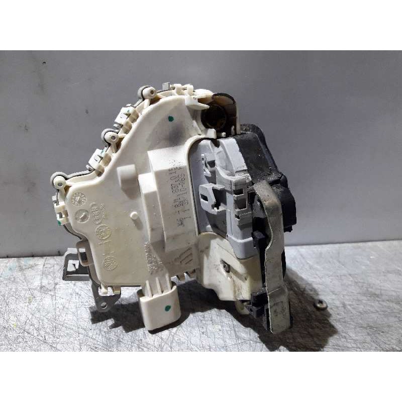 Recambio de cerradura puerta delantera izquierda para audi a4 ber. (b8) básico referencia OEM IAM 8J1837015C ELECTRICA 7 PINS