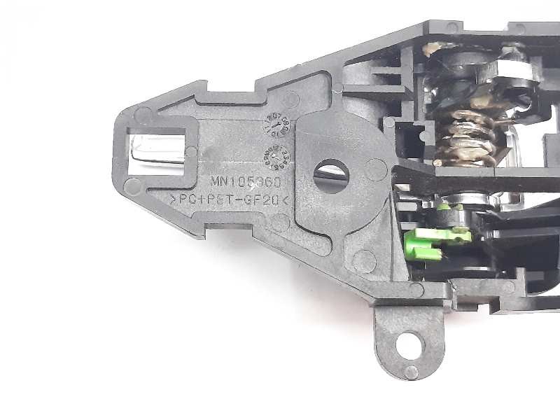 Recambio de maneta interior delantera derecha para mitsubishi lancer berlina (cy0) intense referencia OEM IAM MN105360  