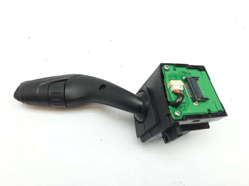 Recambio de mando limpia para ford focus lim. (cb8) titanium referencia OEM IAM AV6T17A553AE  