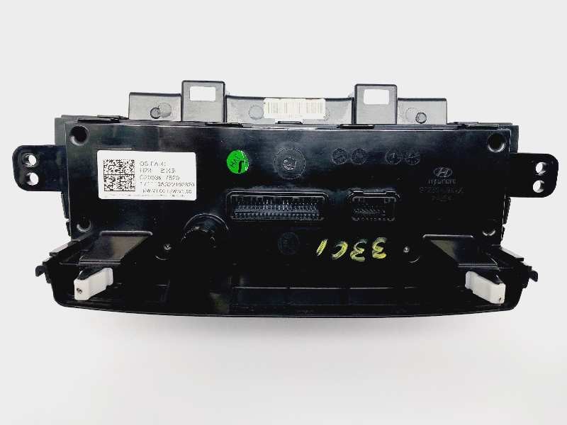 Recambio de mando climatizador para hyundai kona essence 2wd referencia OEM IAM C200367820  