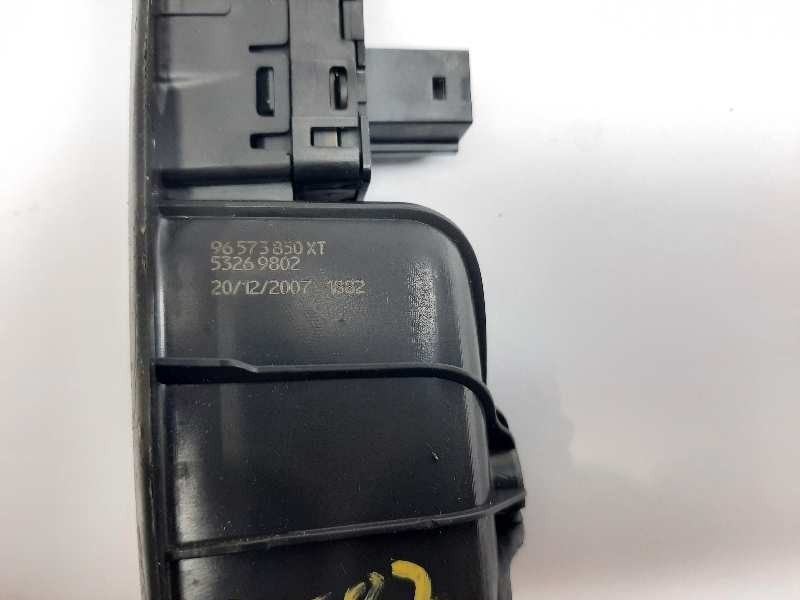 Recambio de mando elevalunas trasero derecho para peugeot 308 premium referencia OEM IAM 96573850XT  