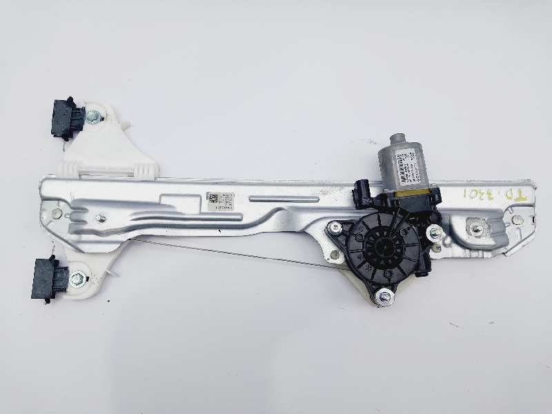 Recambio de elevalunas trasero derecho para hyundai kona essence 2wd referencia OEM IAM 82450J9000 83402J9000 