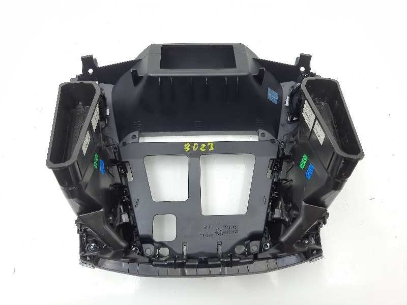 Recambio de rejilla aireadora para ford focus lim. (cb8) titanium referencia OEM IAM BM5118835  