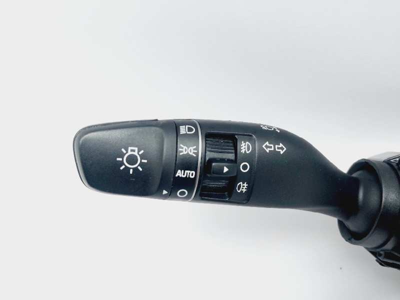 Recambio de mando luces para hyundai kona essence 2wd referencia OEM IAM 93403J9950  
