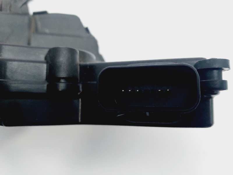 Recambio de cerradura puerta delantera derecha para hyundai kona essence 2wd referencia OEM IAM 81320J9010  