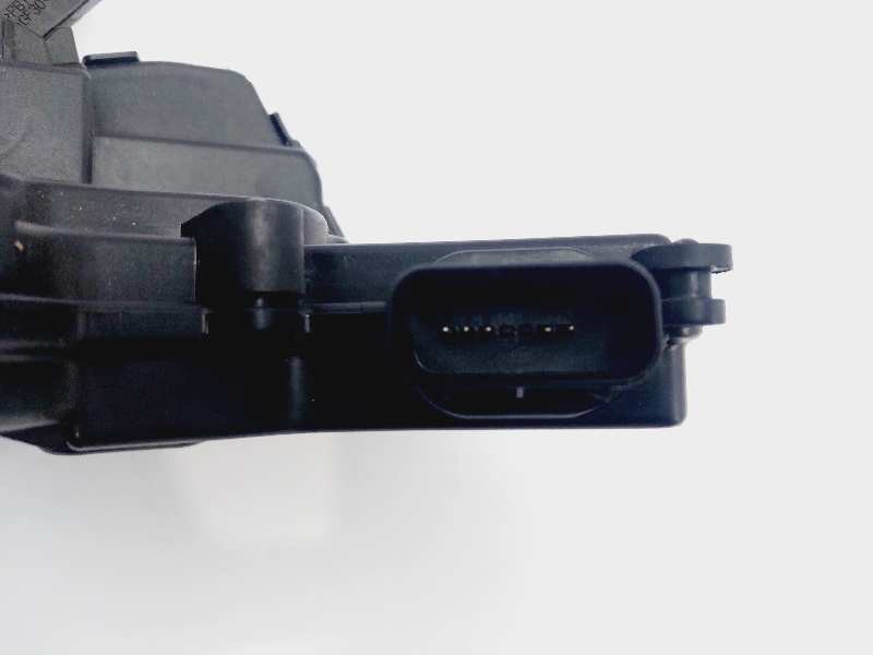 Recambio de cerradura puerta trasera derecha para hyundai kona essence 2wd referencia OEM IAM 81420J9000  