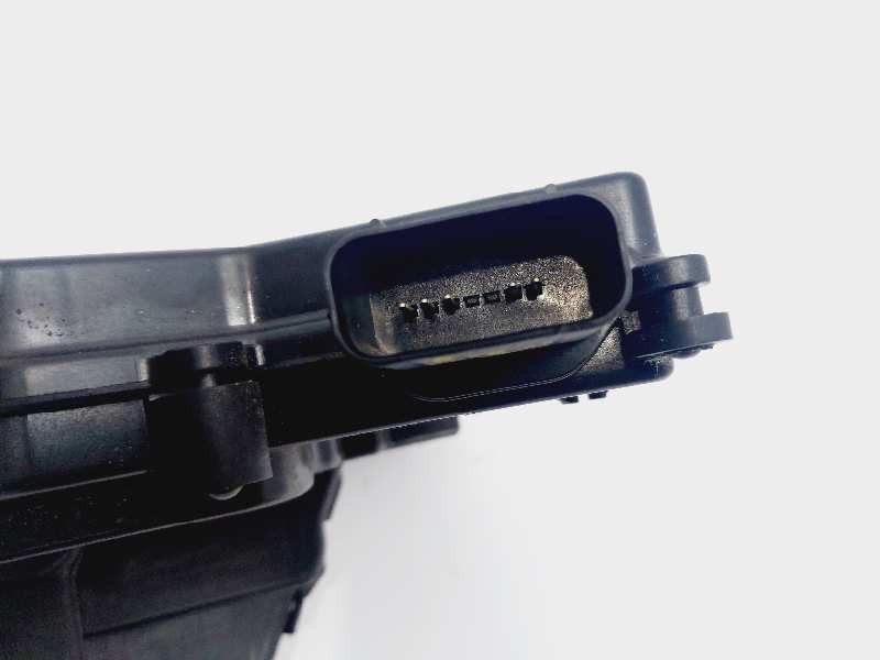 Recambio de cerradura puerta trasera izquierda para hyundai kona essence 2wd referencia OEM IAM 41410J9000  