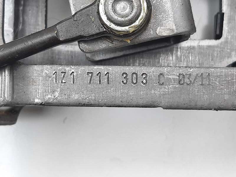 Recambio de palanca freno de mano para skoda yeti active referencia OEM IAM 1Z1711303C  