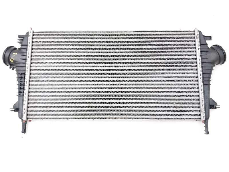 Recambio de intercooler para opel insignia berlina cosmo referencia OEM IAM 13241751  
