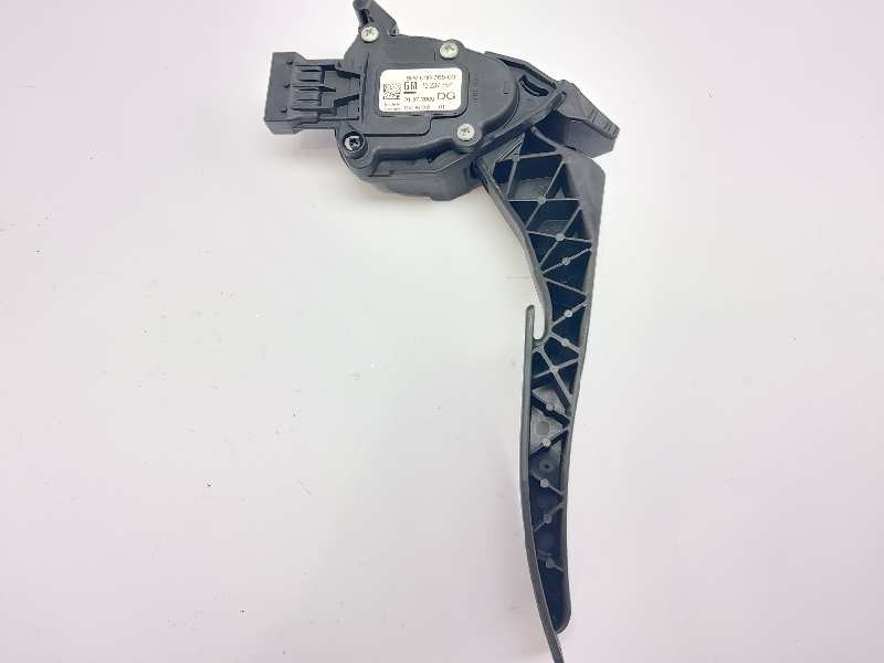 Recambio de potenciometro pedal para opel insignia berlina cosmo referencia OEM IAM 13237352  