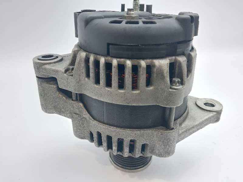 Recambio de alternador para opel insignia berlina cosmo referencia OEM IAM 13502583  