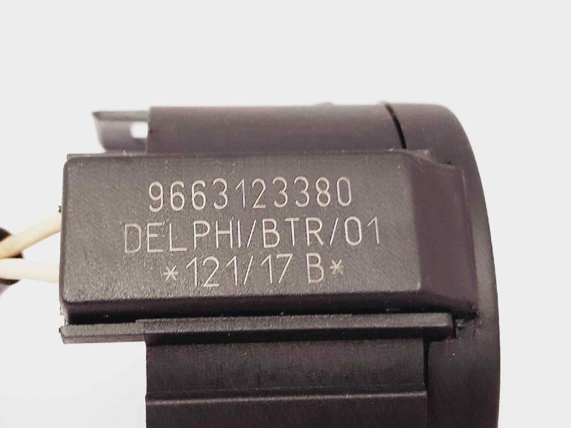 Recambio de antena para peugeot 508 sw active referencia OEM IAM 9663123380  