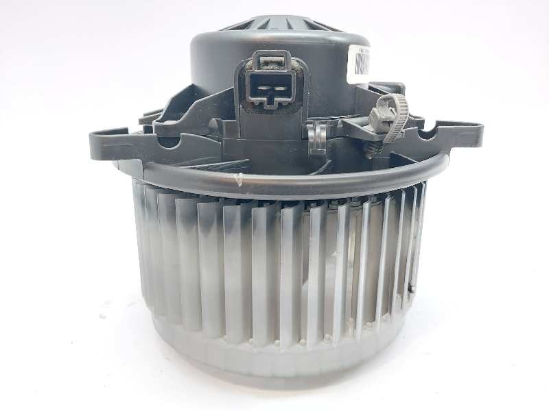 Recambio de motor calefaccion para opel insignia berlina cosmo referencia OEM IAM 5242673401  