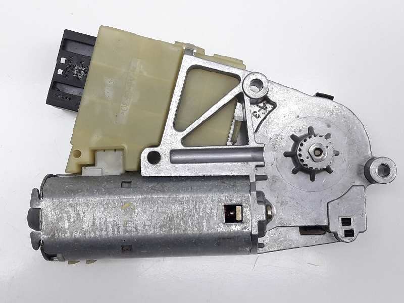 Recambio de motor techo electrico para bmw serie 5 berlina (e60) 530i referencia OEM IAM 67616937509 6937509 03014600341