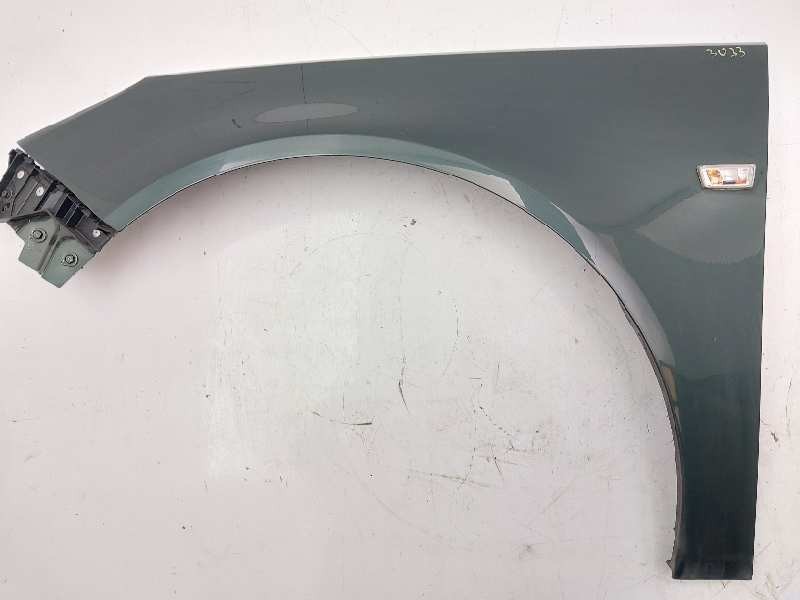 Recambio de aleta delantera izquierda para opel insignia berlina cosmo referencia OEM IAM   